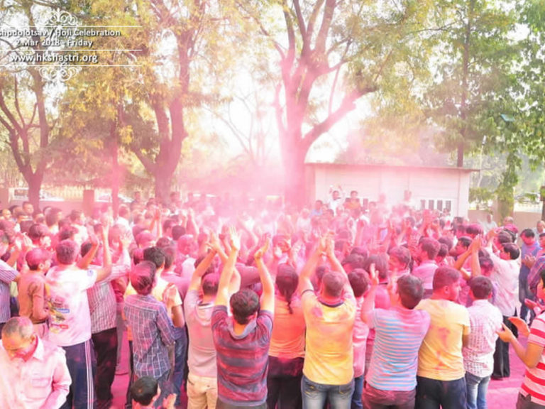 Pushpdolotsav - Dhuleti