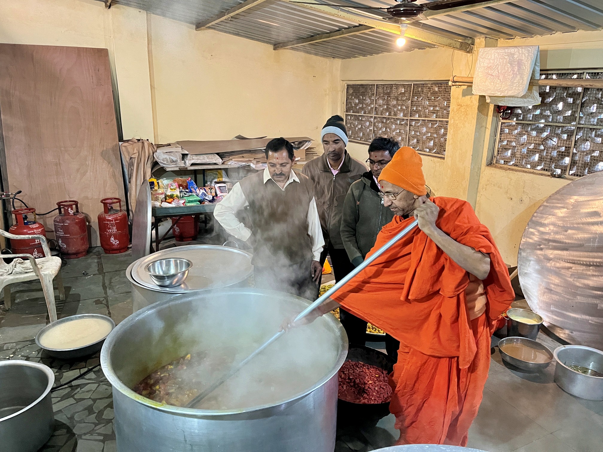 Gandhinagar Mandir Shakotsav Darshan